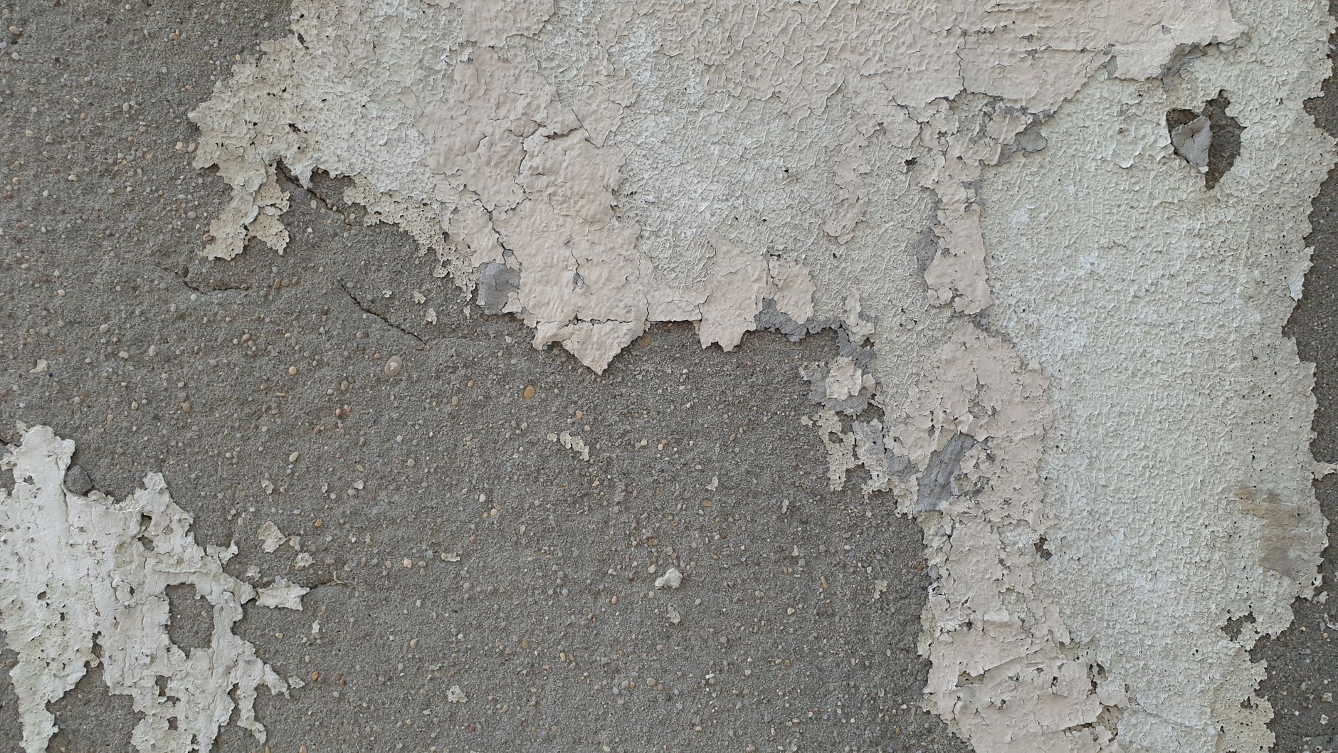 Reboucher les trous des murs en placo, béton et brique : comprendre le support avant d’acheter l’enduit — réparation trous murs placo béton brique
