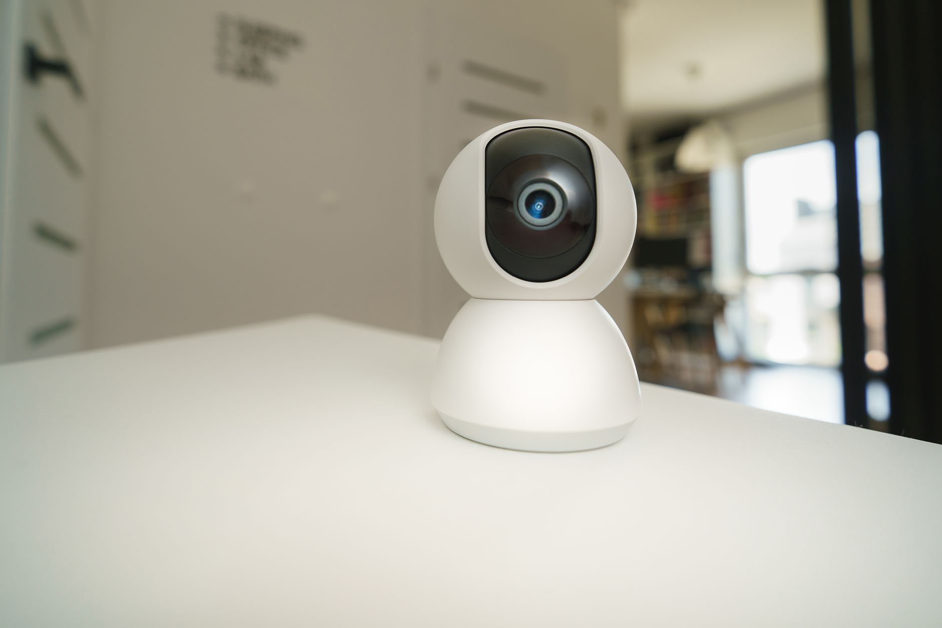 Sécurité domestique 2025 : comprendre le trio alarme, caméra et télésurveillance — installation d'alarme et caméra de sécurité